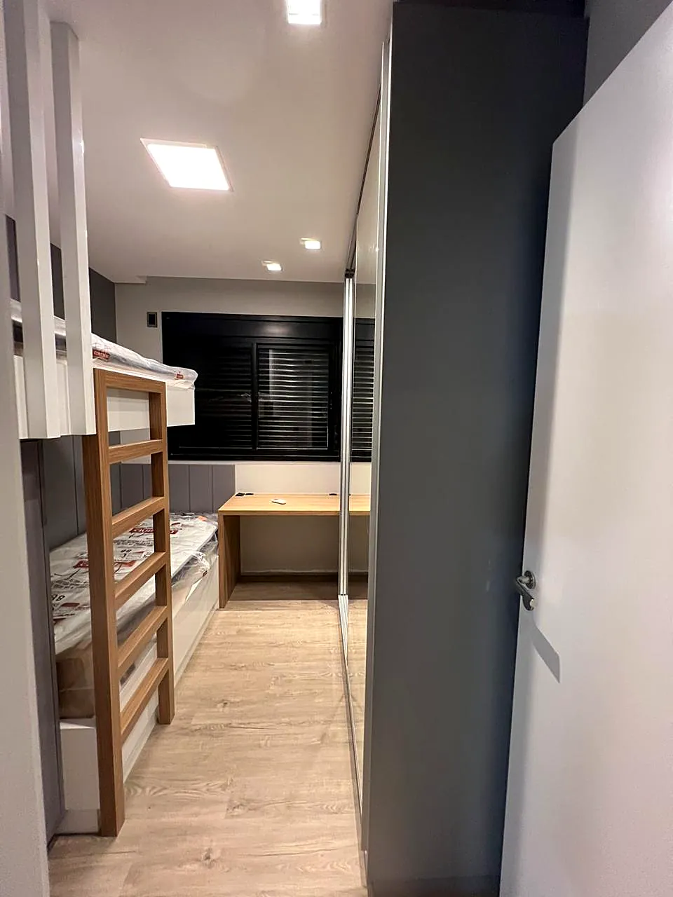 Closets e dormitórios sob medida — Metri Marcenaria (6)